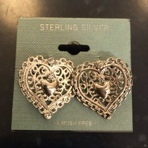 Sterling silver heart earrings 💕💕